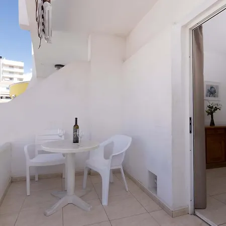 Floritas 29 - One Bed With Pool View *