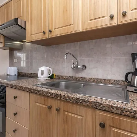 Floritas 29 - One Bed With Pool View Apartment Playa de las Americas (Tenerife)