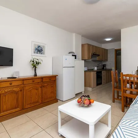 Floritas 29 - One Bed With Pool View * Playa de las Americas (Tenerife)