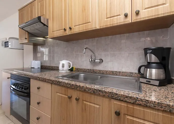 Floritas 29 - One Bed With Pool View Apartment Playa de las Americas (Tenerife)